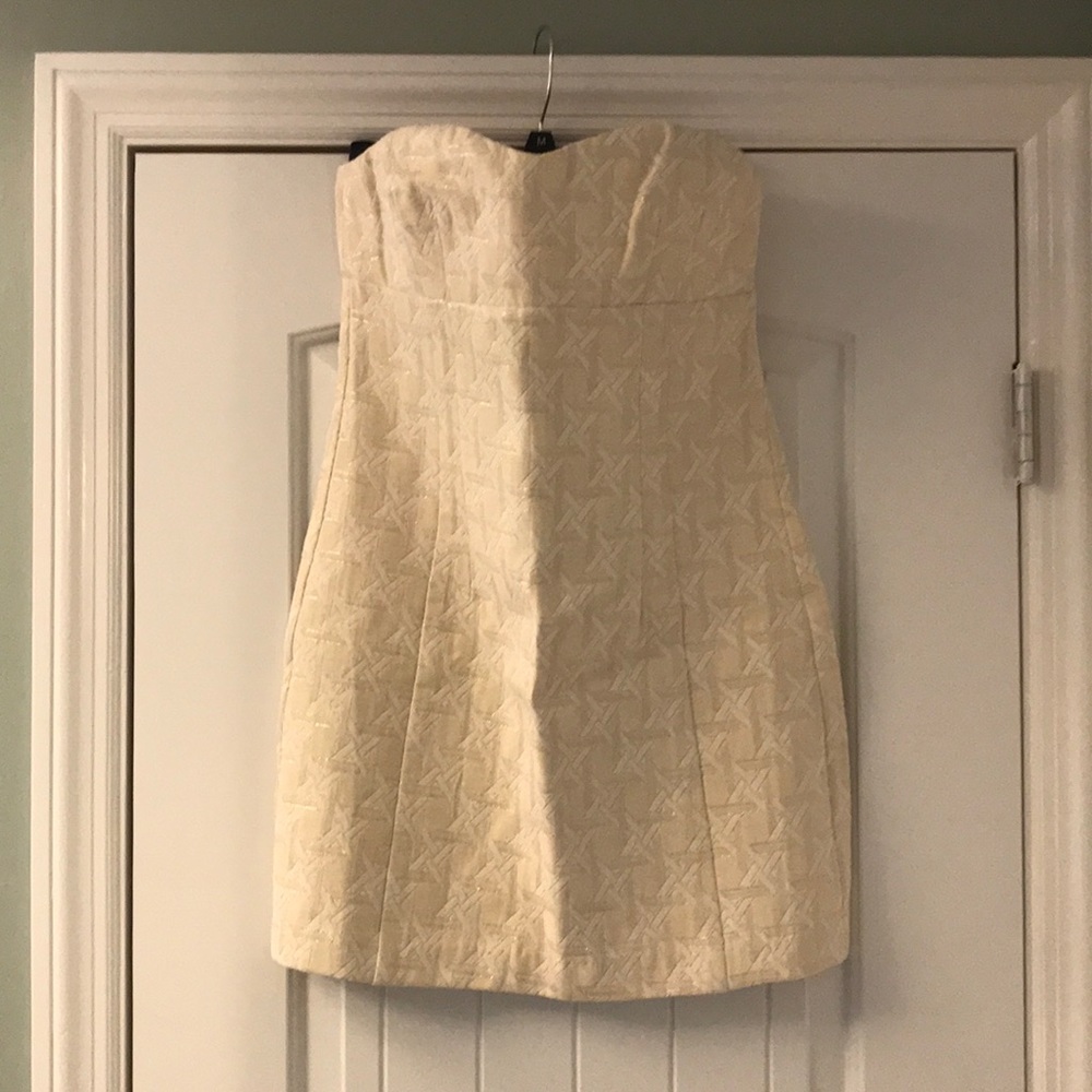 Strapless sweetheart dress